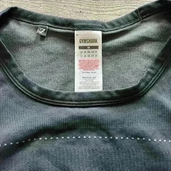 Gymshark vented workout take with banded crop (lightweight and breathable) - Picture 4 of 4